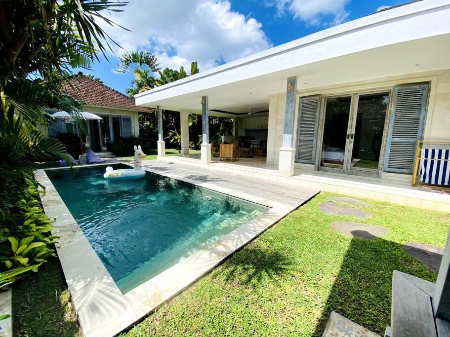 Villa Biru - 500M Batubelig Beach Canggu Dış mekan fotoğraf
