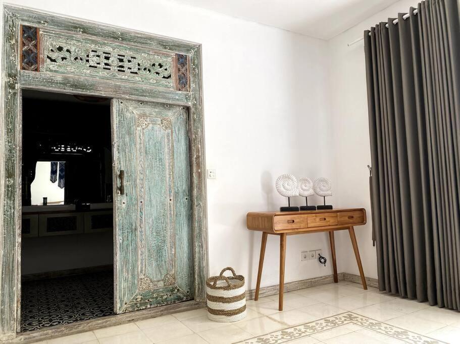 Villa Biru - 500M Batubelig Beach Canggu Dış mekan fotoğraf